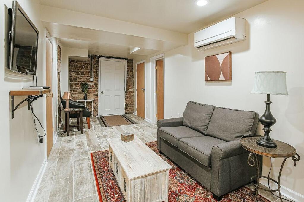 Staunton Underground Apartment Exterior photo